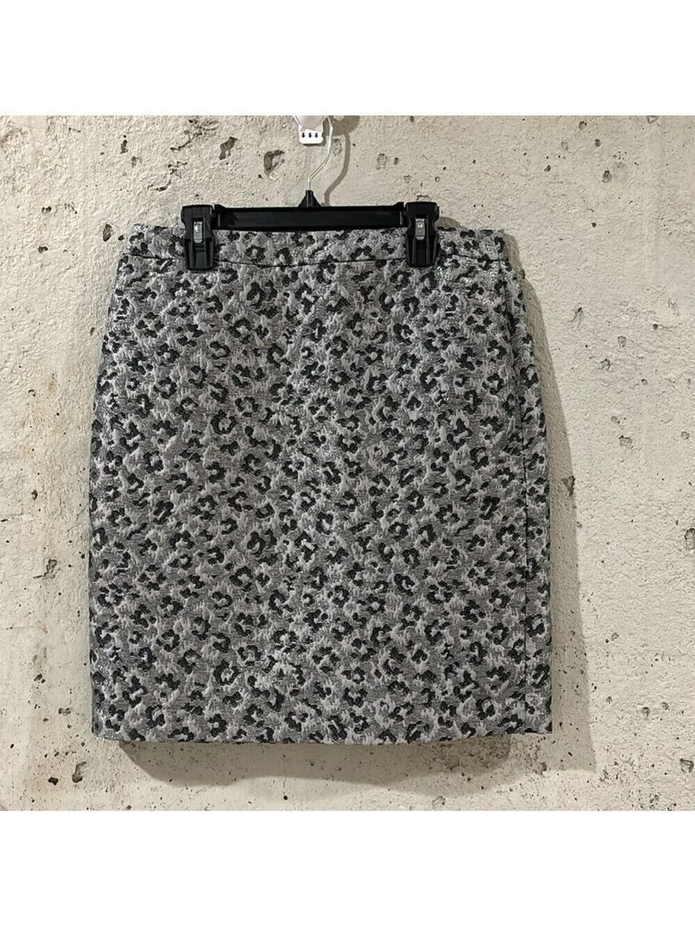 Ann Taylor‎ LOFT Silver Metalic Leopard Pencil Fully Lined Skirt - Size 2